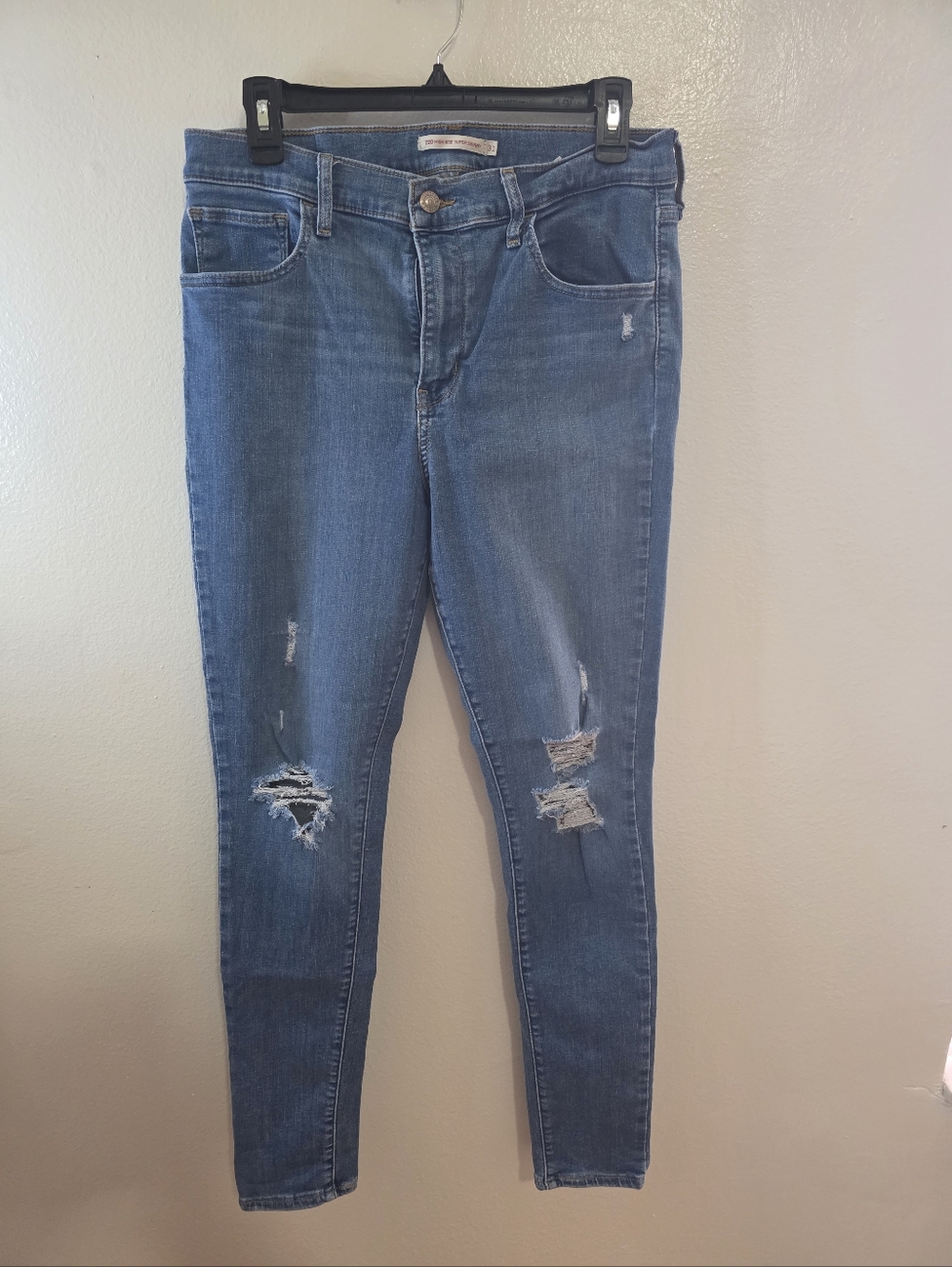 Levi's 720 Women’s Distressed Blue Skinny Jeans